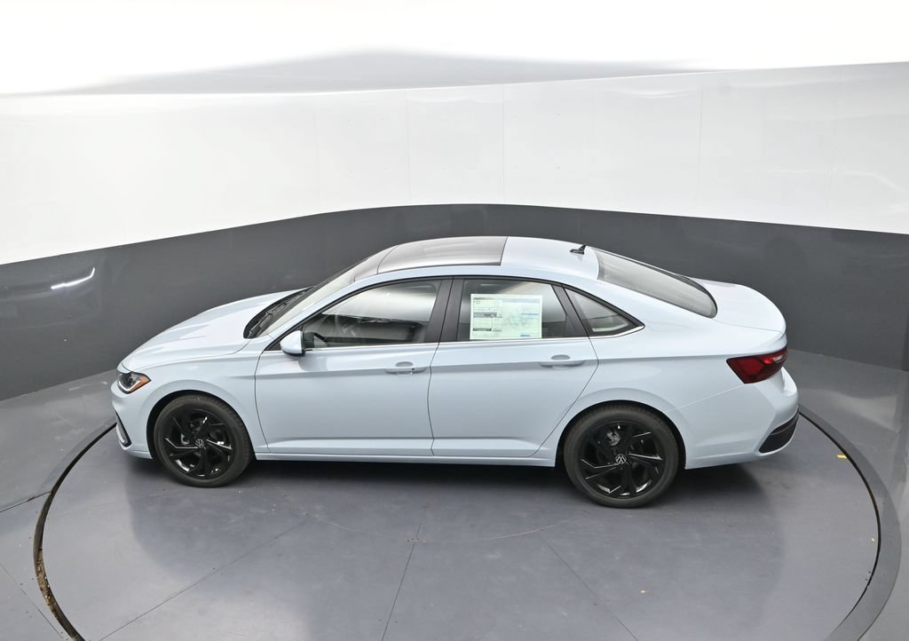 New 2026 Volkswagen Jetta SE FWD image 15