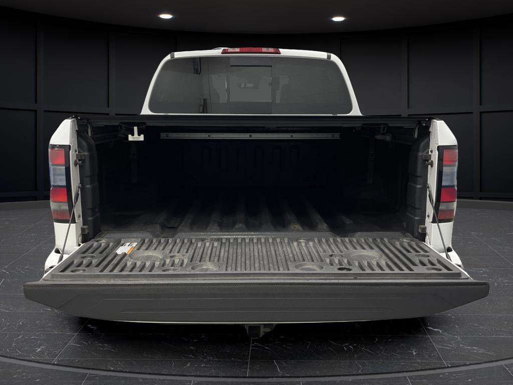Used 2023 Nissan Frontier PRO-4X image 14