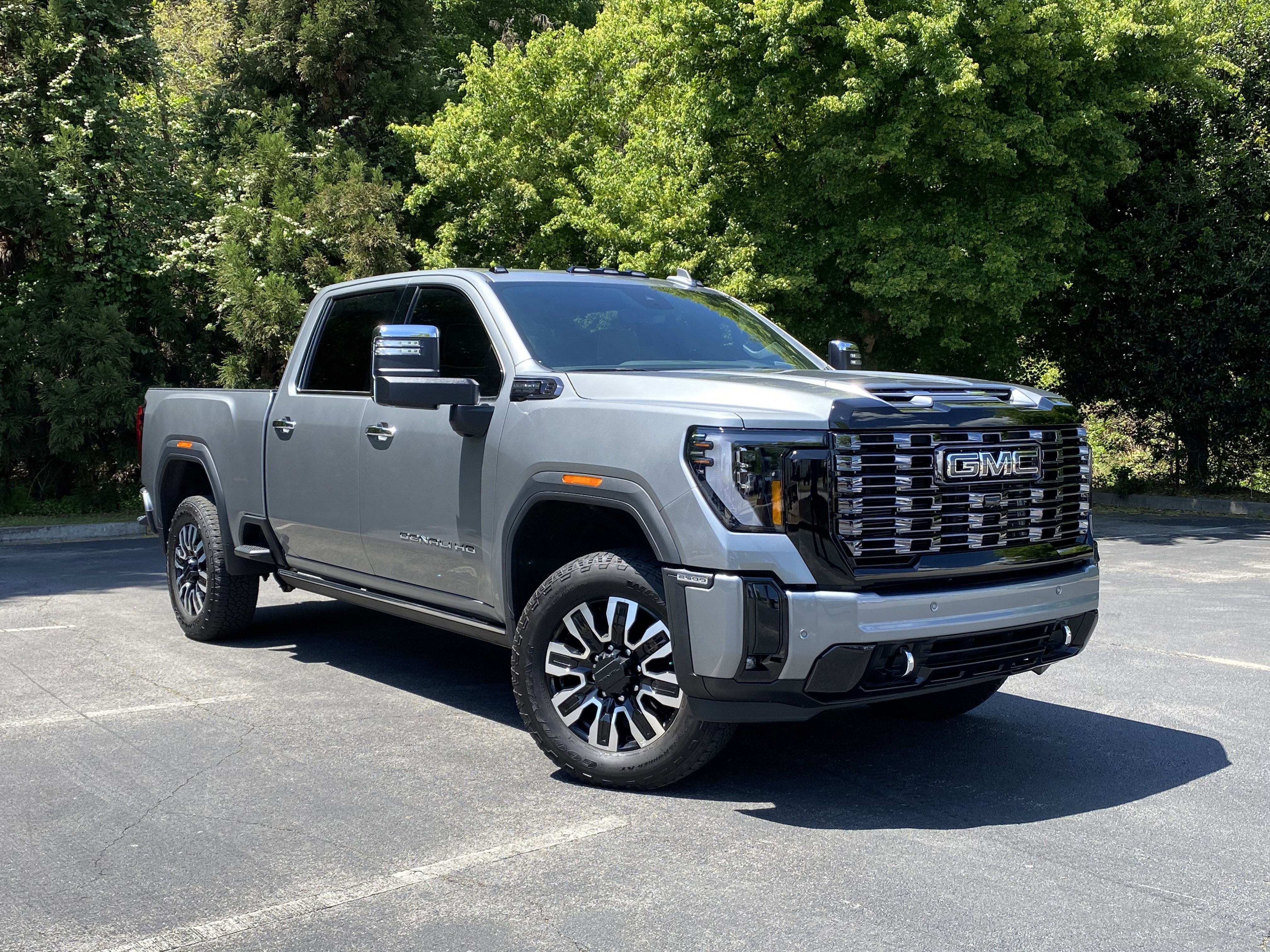 Used 2025 GMC Sierra 2500 Denali Ultimate image 50