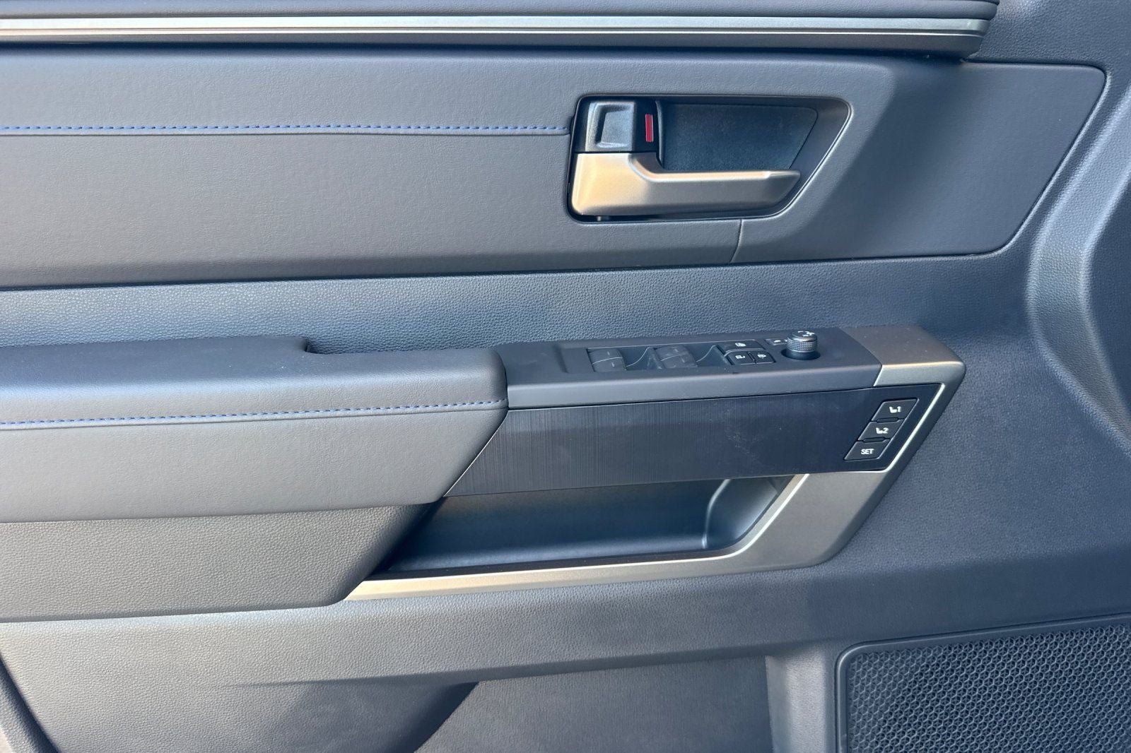 New 2026 Toyota Tundra Platinum AWD/4WD image 12