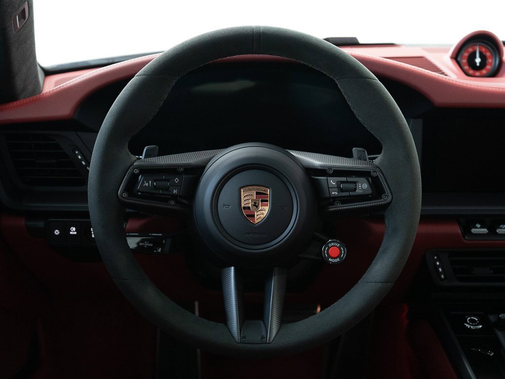 Used 2025 Porsche 911 Carrera 4 GTS image 24