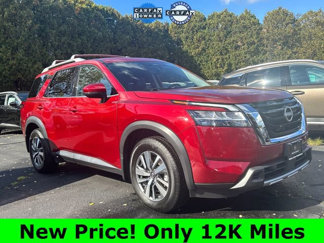 Certified 2024 Nissan Pathfinder SL image 1