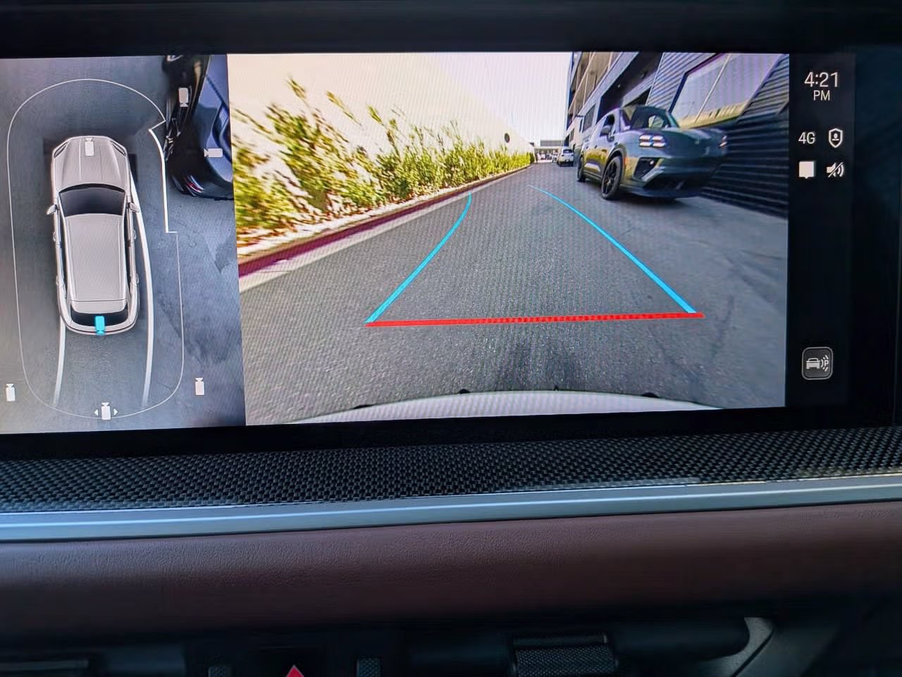 Certified 2025 Porsche Cayenne Turbo AWD/4WD image 20