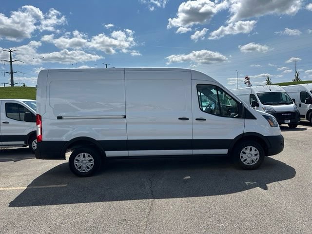 Used 2023 Ford E-Transit Medium Roof RWD image 4