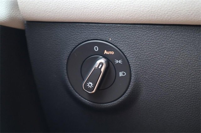 New 2025 Volkswagen Taos S image 18