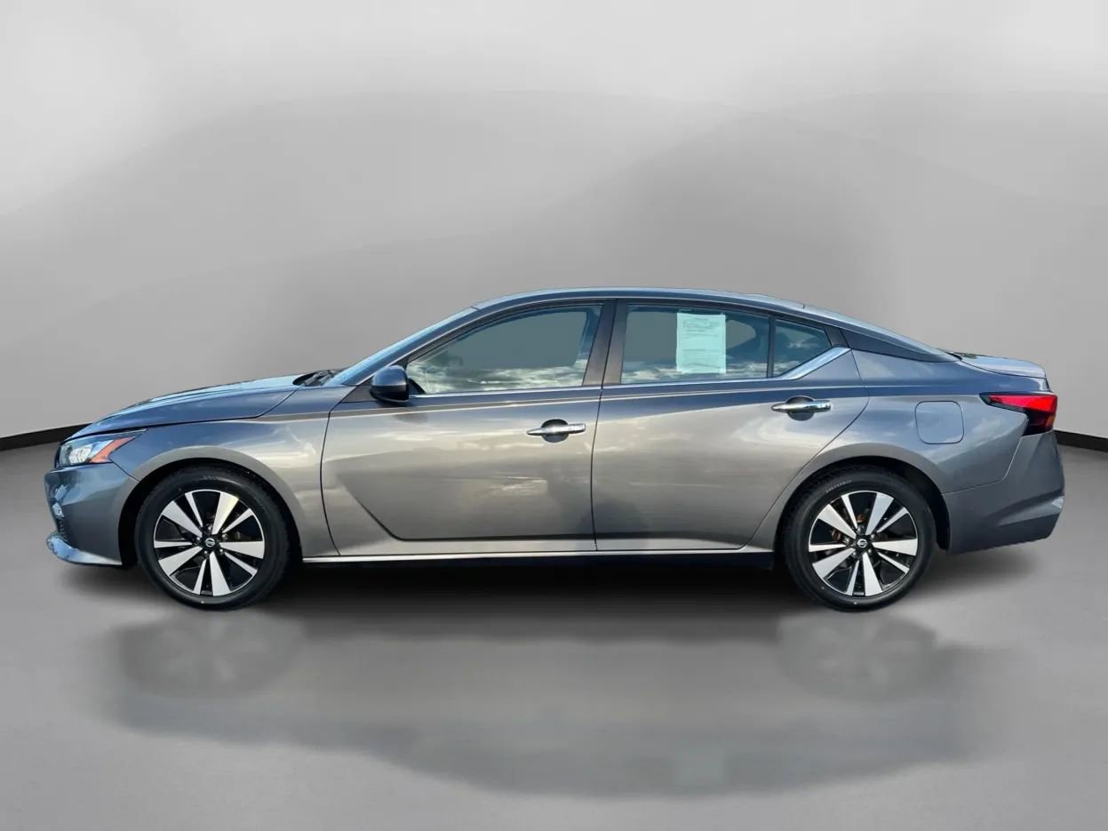 Used 2022 Nissan Altima 2.5 SV FWD image 15