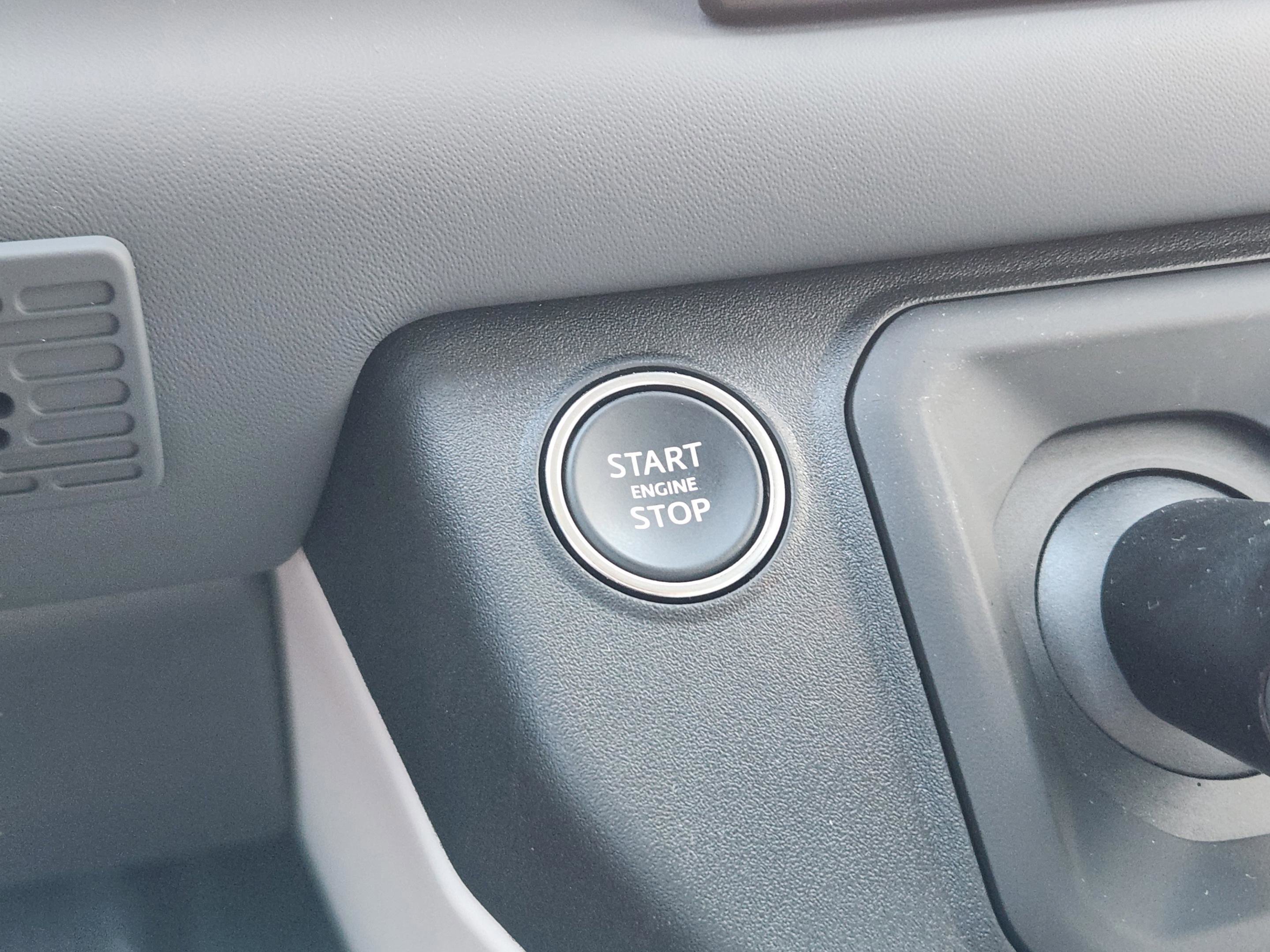 Used 2025 Land Rover Defender 110 X-Dynamic SE image 20