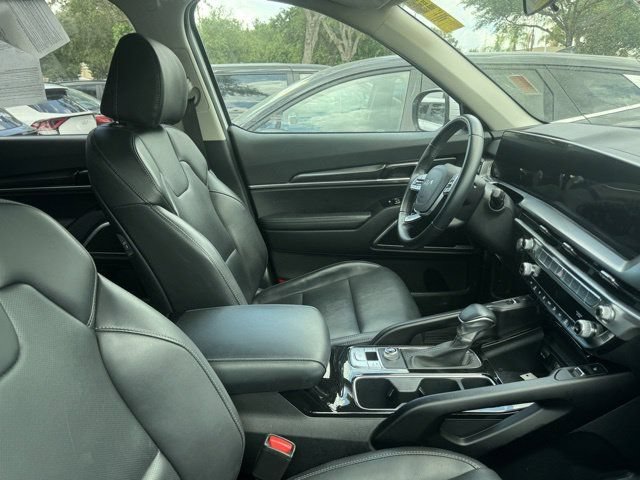 Certified 2024 Kia Telluride S w/ S Sunroof Package FWD image 5