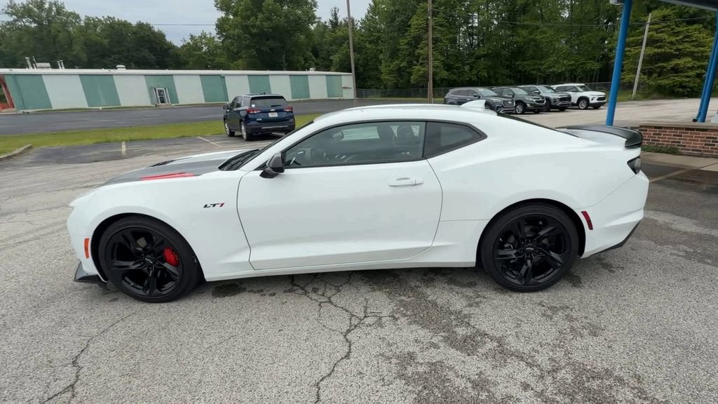 Used 2023 Chevrolet Camaro LT RWD image 5