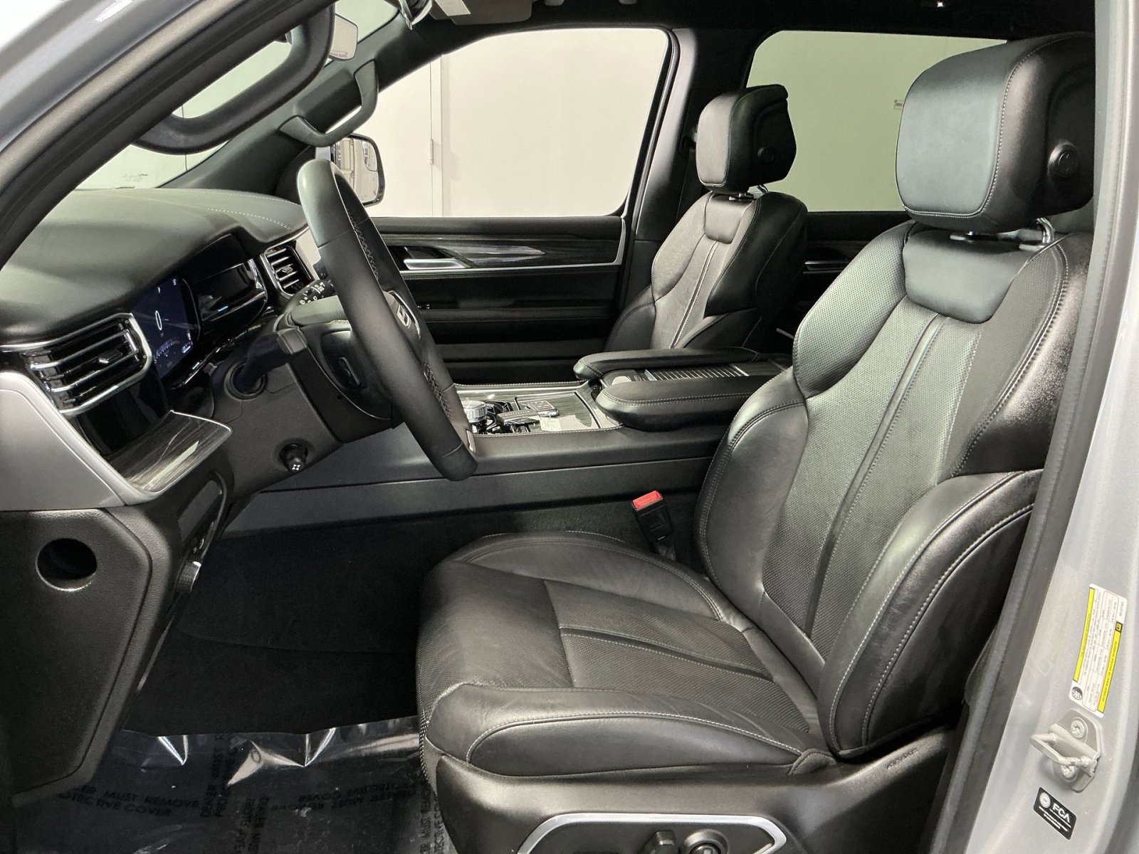 Used 2022 Jeep Wagoneer Series III w/ Premium Group I image 21