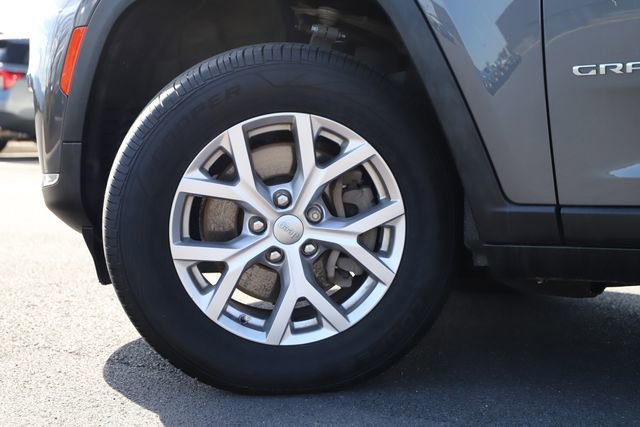 Used 2021 Jeep Grand Cherokee L Limited image 2