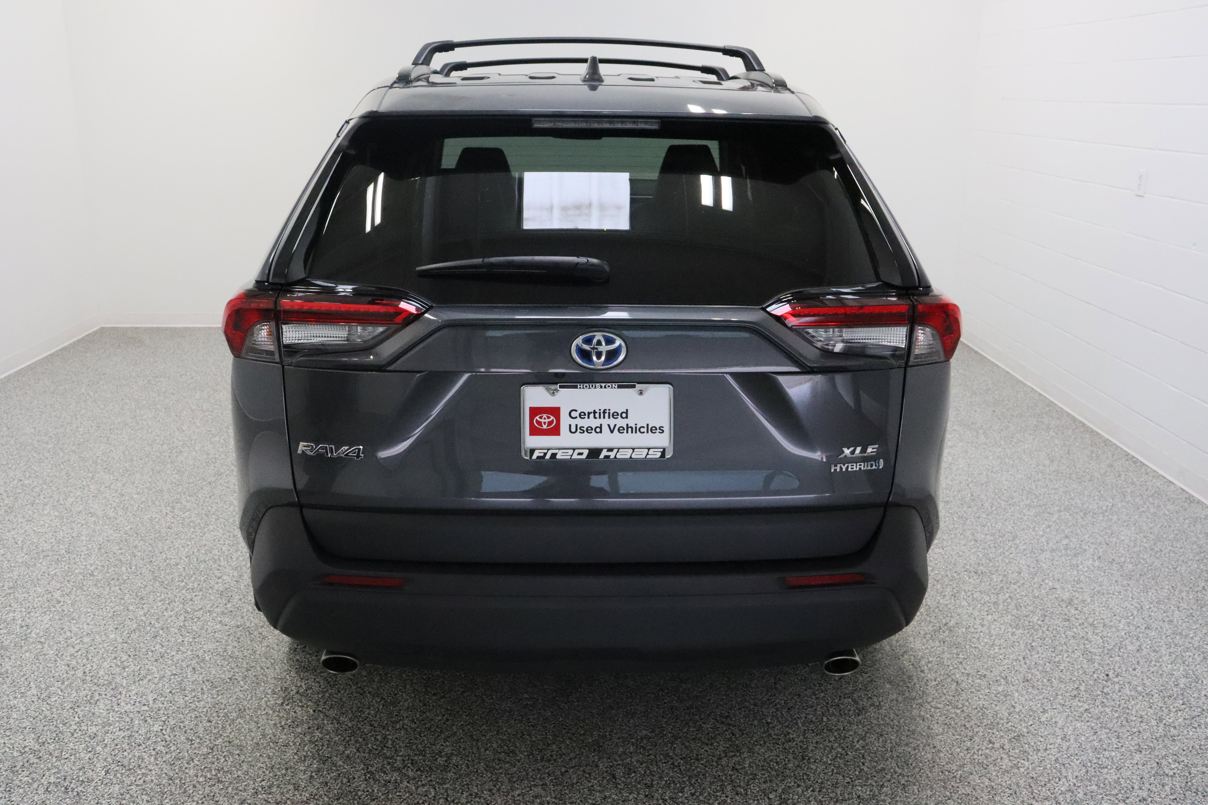 Used 2023 Toyota RAV4 XLE Premium AWD/4WD image 8