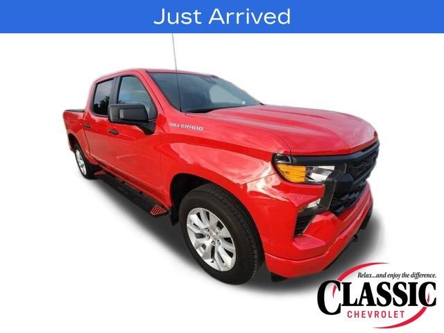Used 2024 Chevrolet Silverado 1500 Custom image 1