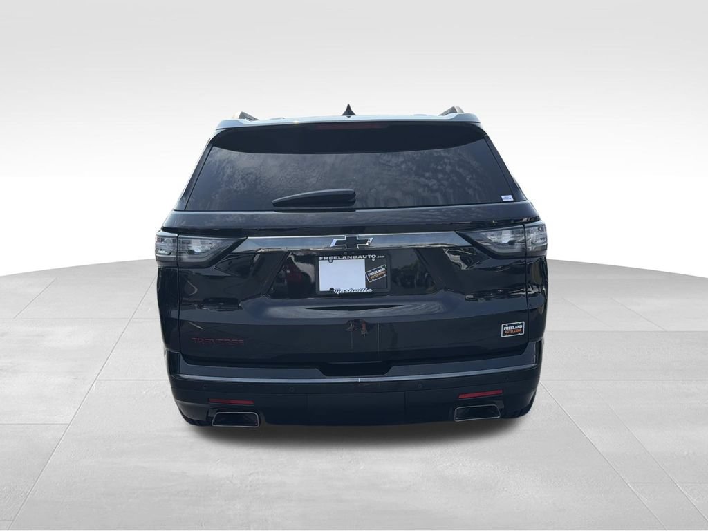 Used 2021 Chevrolet Traverse Premier w/ Redline Edition FWD image 4