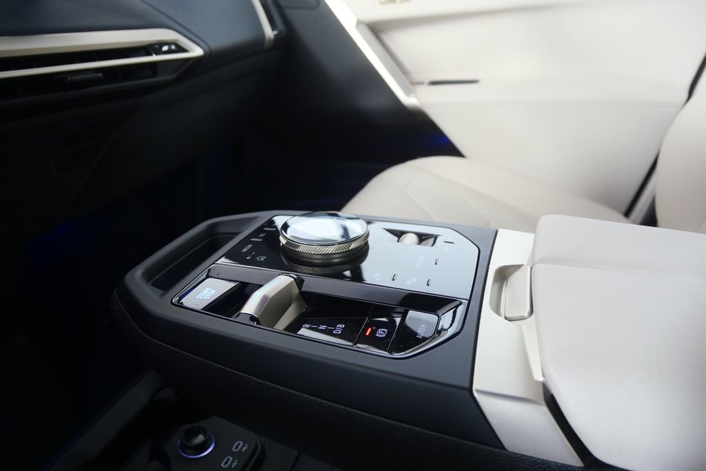 Certified 2024 BMW iX xDrive50 AWD/4WD image 22