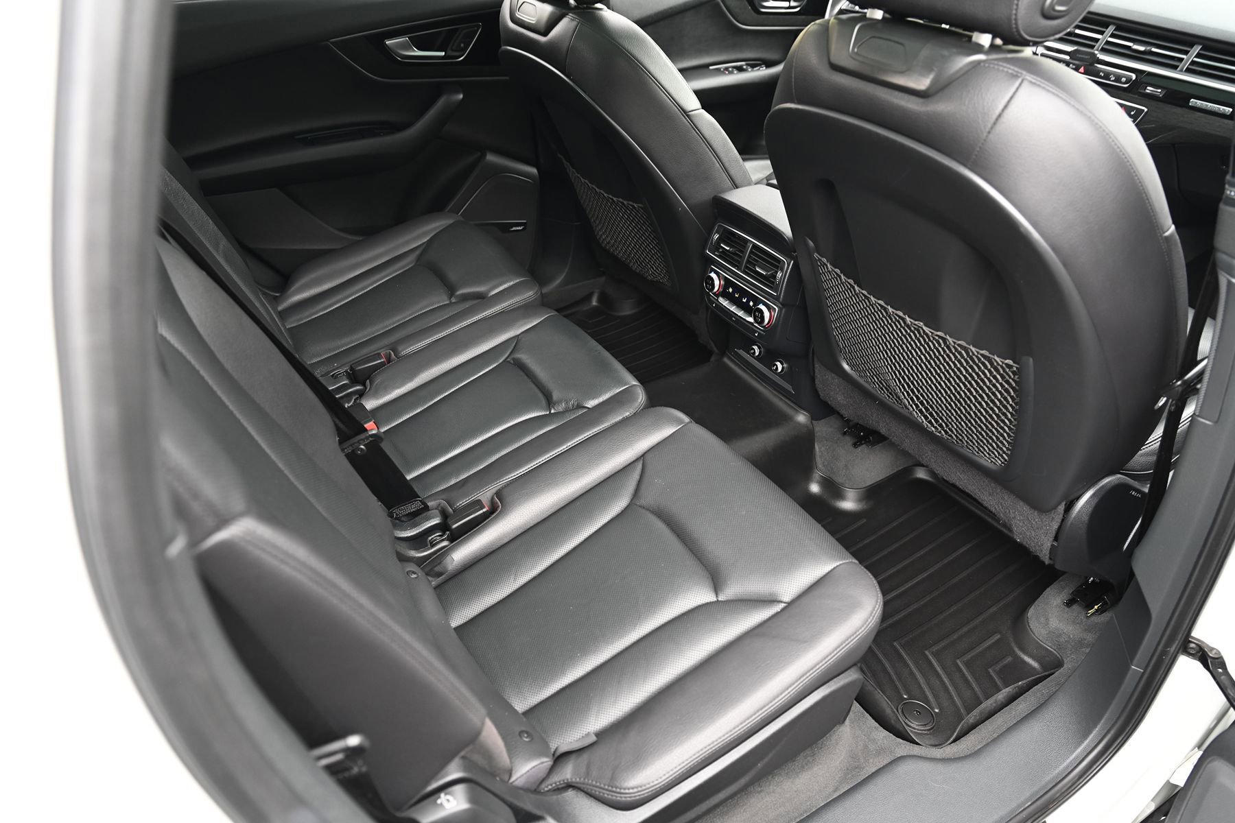 Used 2018 Audi Q7 3.0T Prestige AWD/4WD image 17