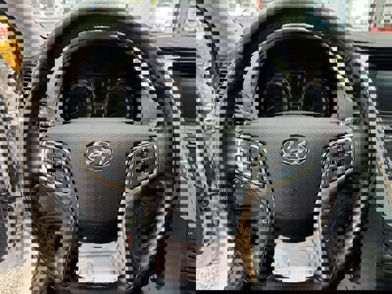 Used 2013 Hyundai Azera GLS w/ Technology Pkg image 7