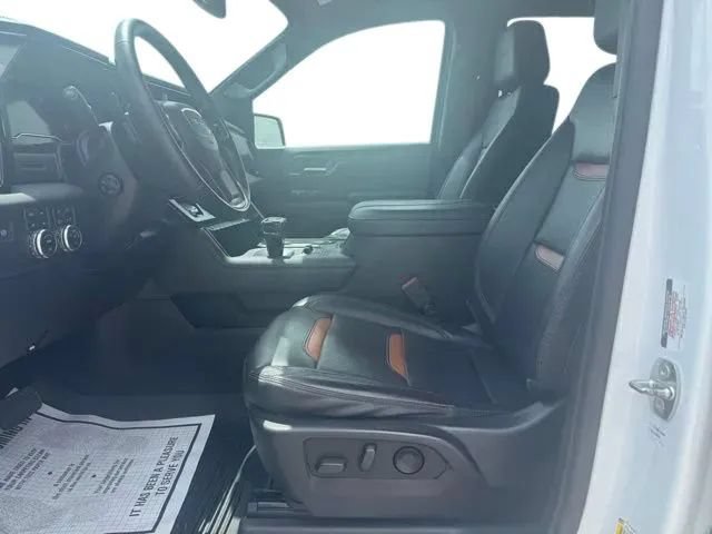 Used 2023 GMC Sierra 1500 AT4 w/ AT4 Premium Package AWD/4WD image 9