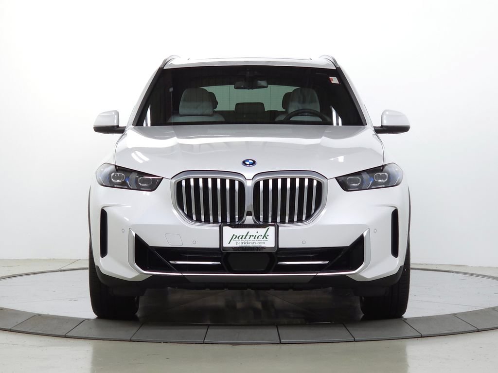 Used 2026 BMW X5 xDrive50e w/ Executive Package AWD/4WD image 2