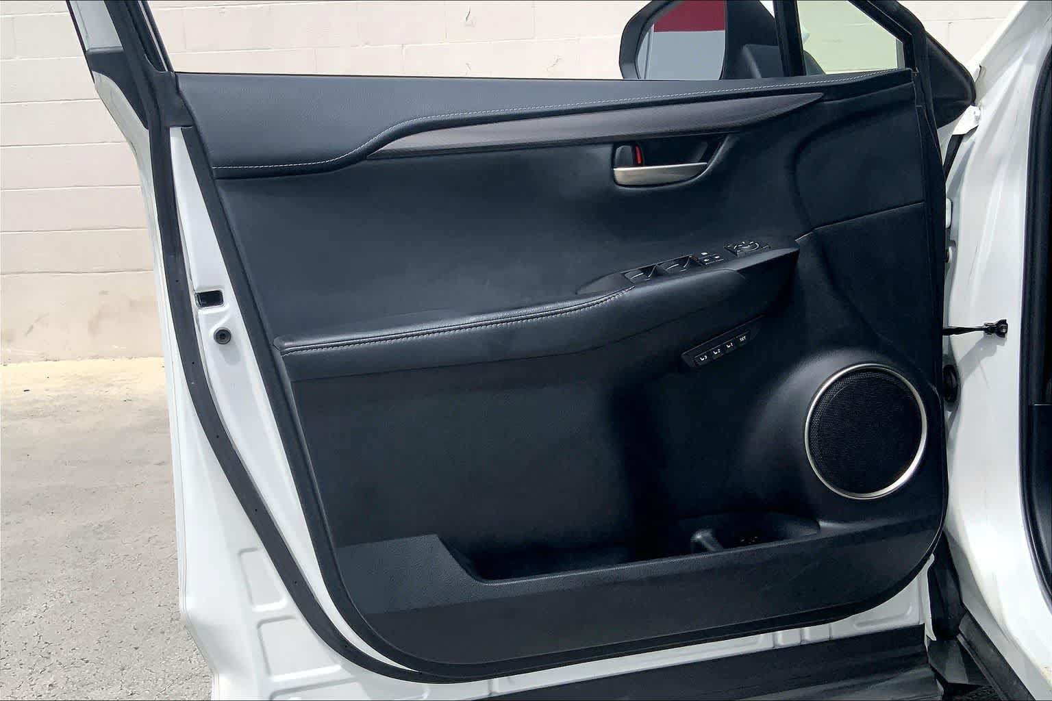 Used 2016 Lexus NX 200t FWD image 26