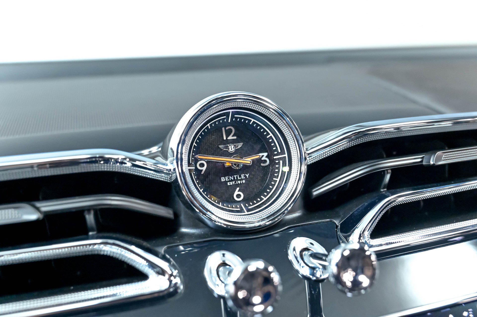 Used 2021 Bentley Bentayga w/ First Edition Specification AWD/4WD image 77