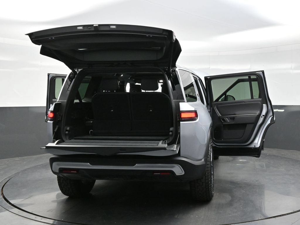 Used 2023 Rivian R1S Adventure AWD/4WD image 46
