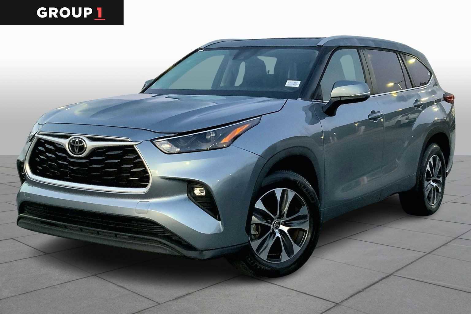 Used 2023 Toyota Highlander XLE image 1