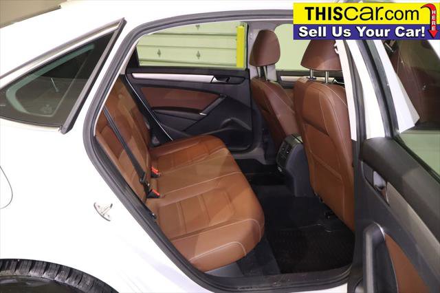 Used 2021 Volkswagen Passat 2.0T SE w/ Luggage Net & Mats Package FWD image 26