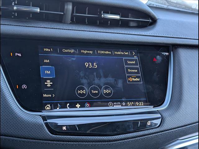 New 2026 Cadillac XT5 Luxury image 13