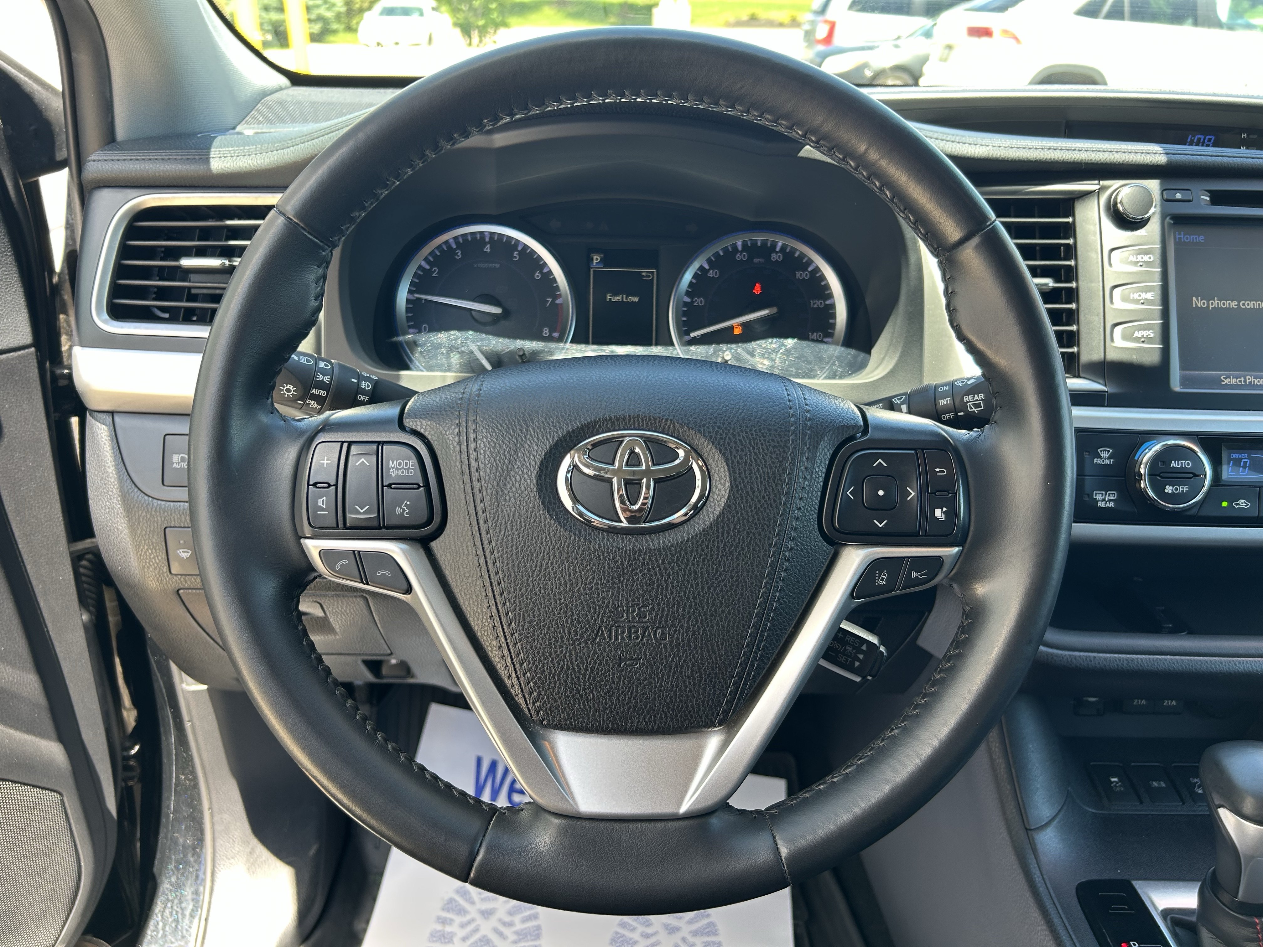 Used 2019 Toyota Highlander SE AWD/4WD image 25