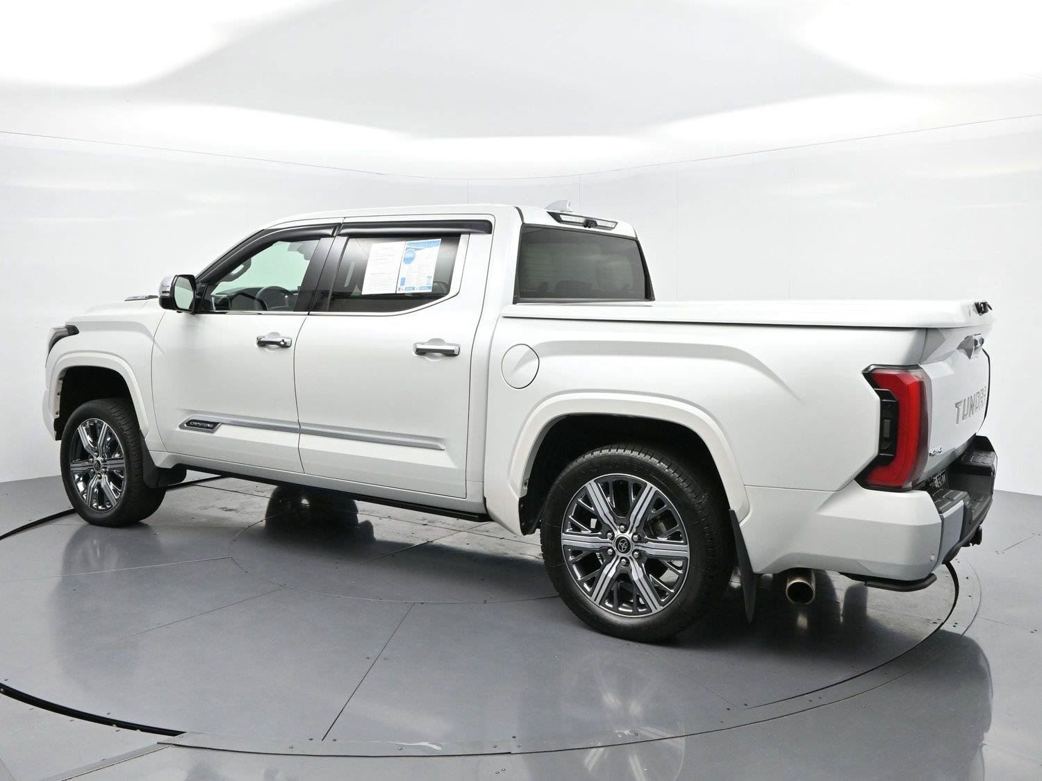 Used 2023 Toyota Tundra Capstone AWD/4WD image 5
