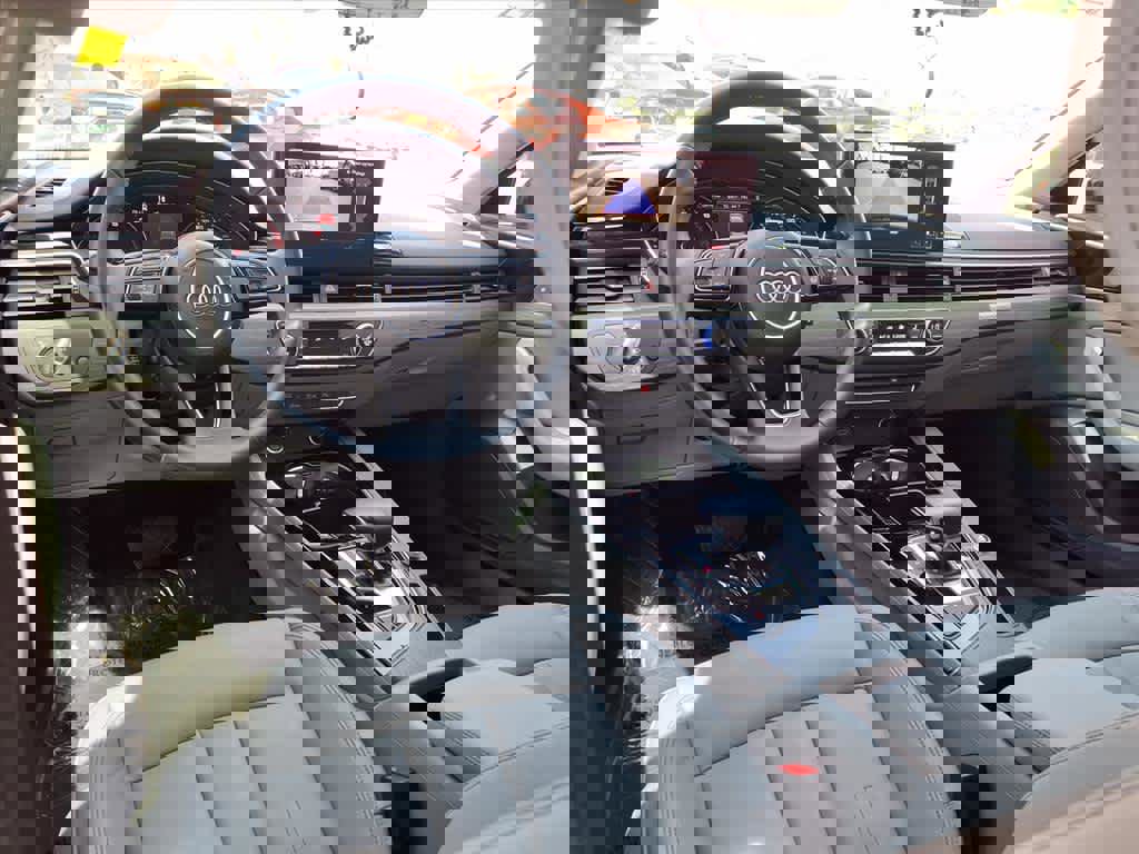 Used 2021 Audi A4 2.0T Premium w/ Convenience Package image 9