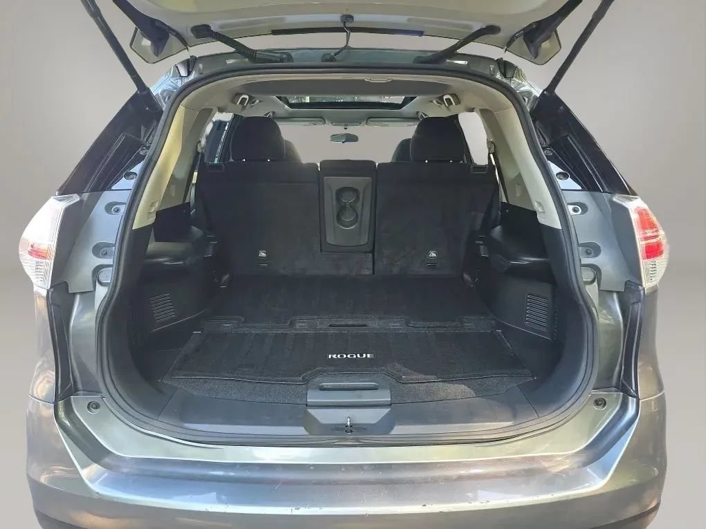 Used 2015 Nissan Rogue SV w/ SV Premium Package AWD/4WD image 45