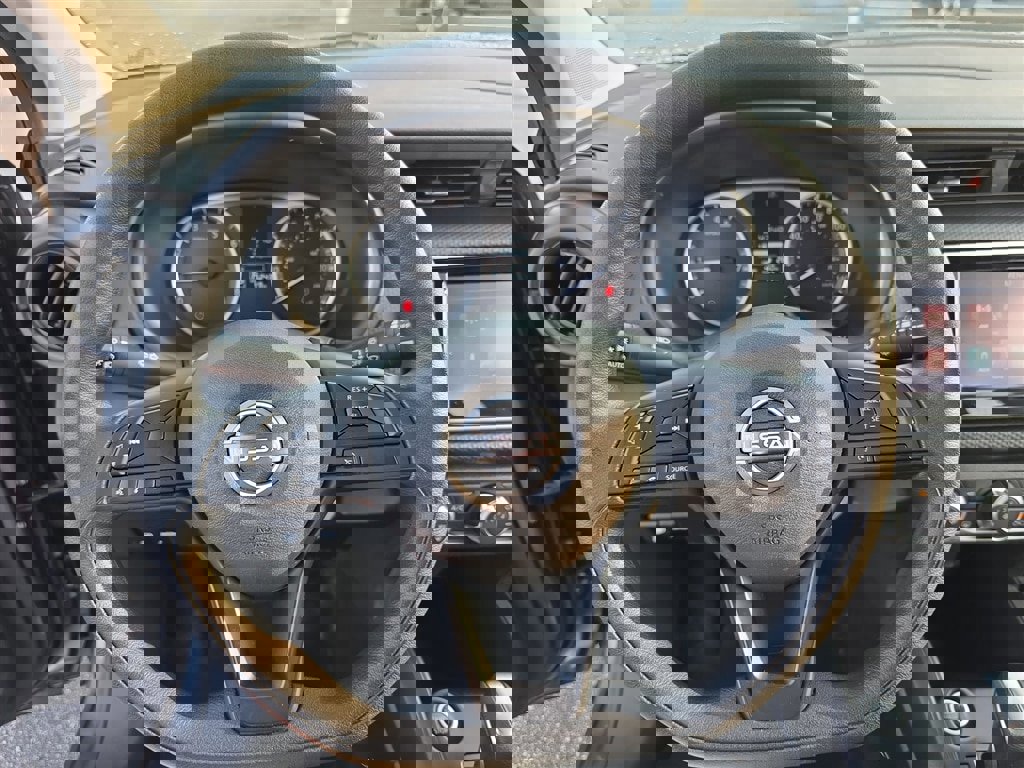 Used 2023 Nissan Kicks S image 11