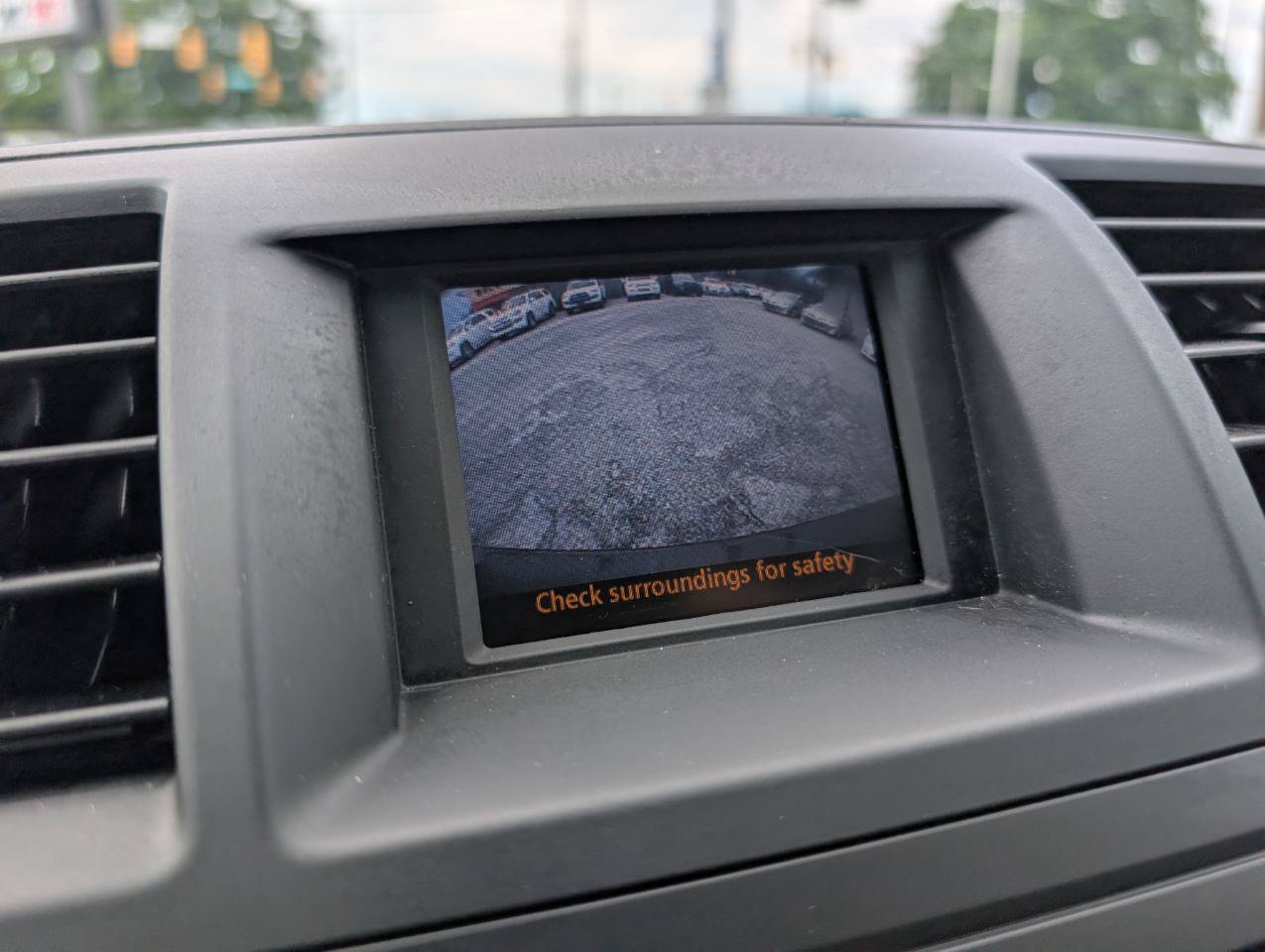Used 2012 Toyota Highlander SE w/ Tow Pkg FWD image 18