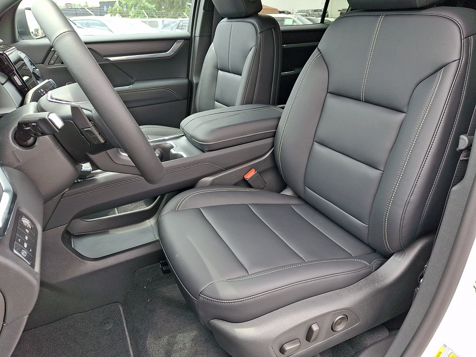 New 2026 GMC Acadia Elevation w/ Elevation Premium Package AWD/4WD image 7