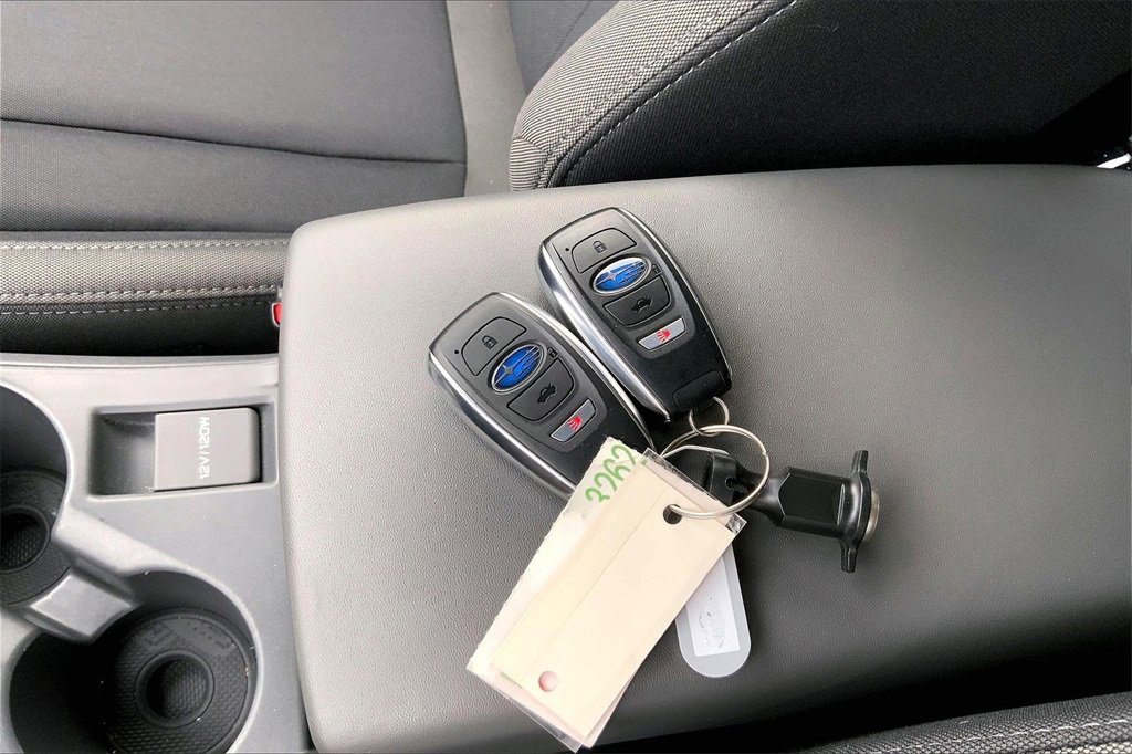 Certified 2025 Subaru Crosstrek 2.5i Premium image 33