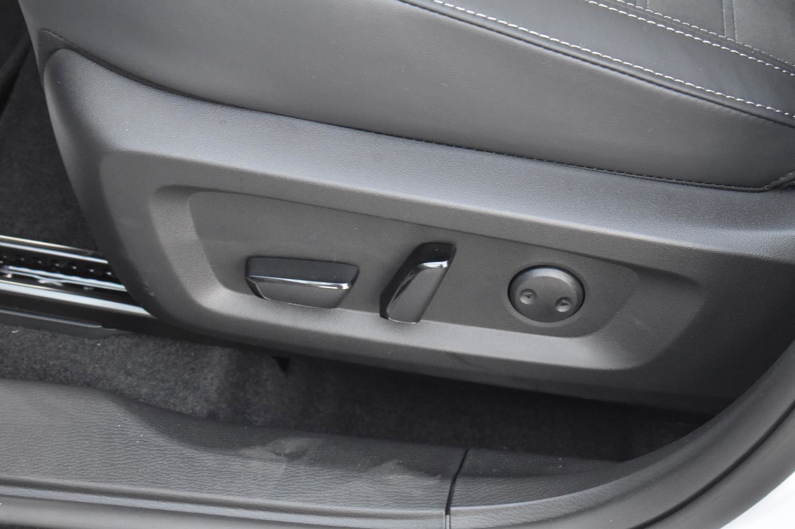 New 2026 Nissan Rogue SL image 25