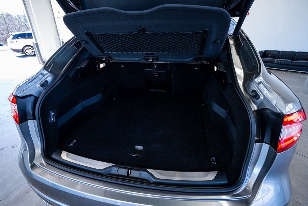 Used 2017 Maserati Levante w/ Luxury Package image 62