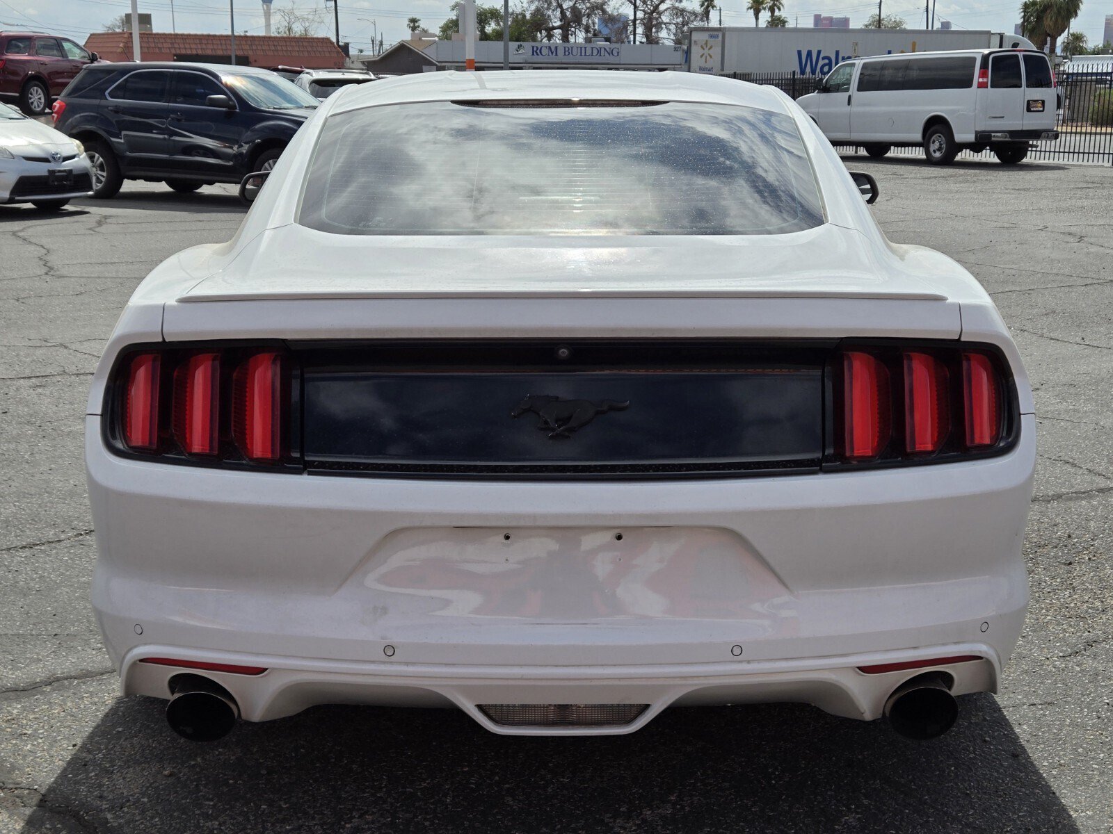 Used 2015 Ford Mustang Coupe RWD image 4