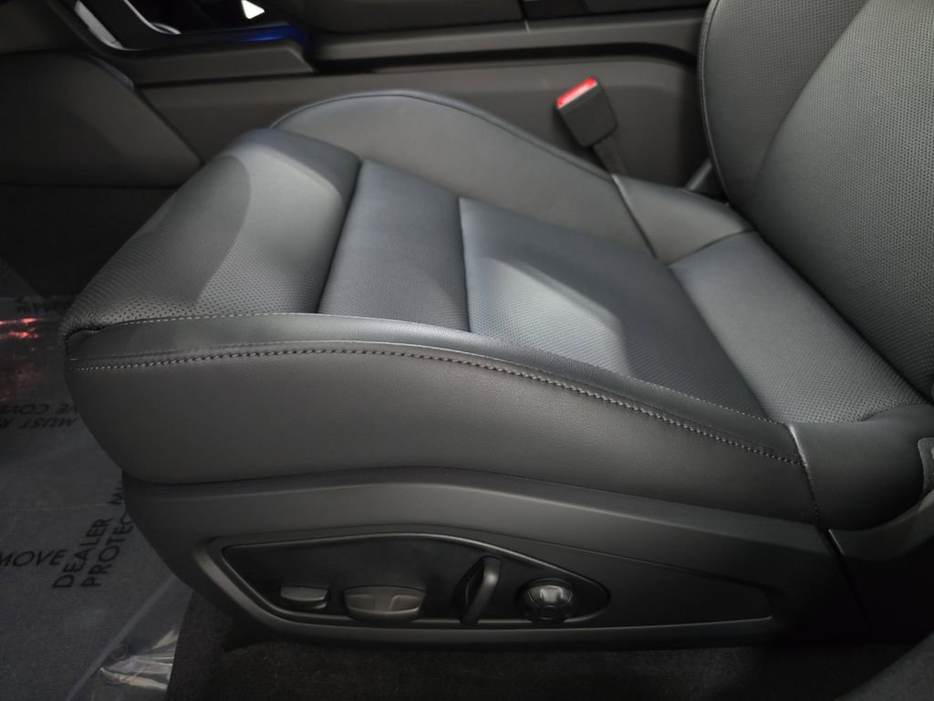 New 2026 Porsche Taycan image 23