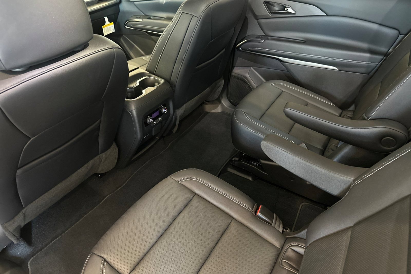 New 2026 Chevrolet Traverse LT w/ Driver Confidence Package FWD image 12