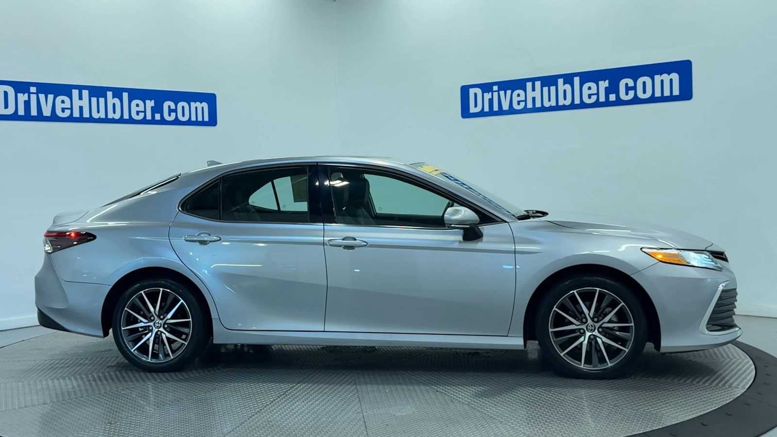 Used 2024 Toyota Camry XLE FWD image 9