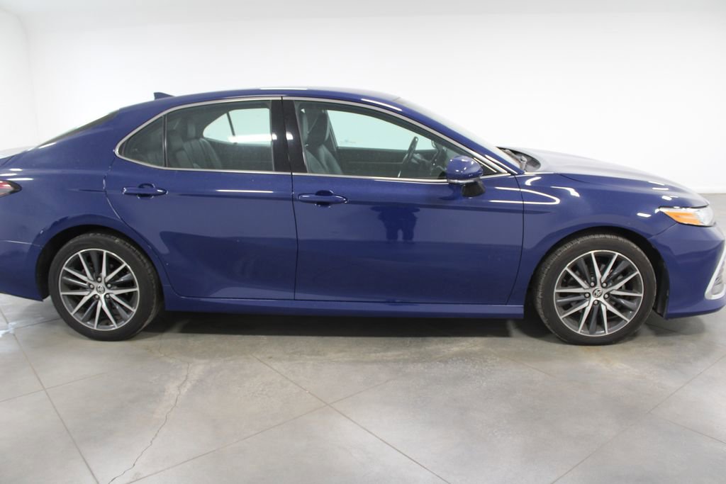Used 2024 Toyota Camry XLE image 11