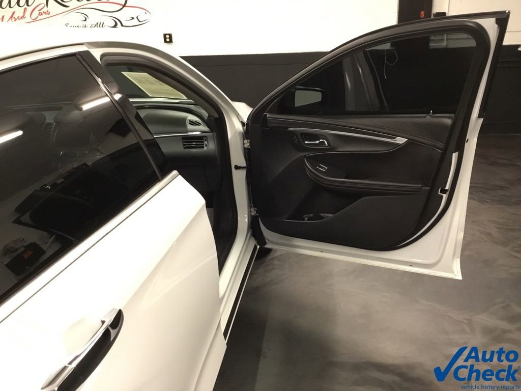 Used 2016 Chevrolet Impala LT w/ Convenience Package image 39