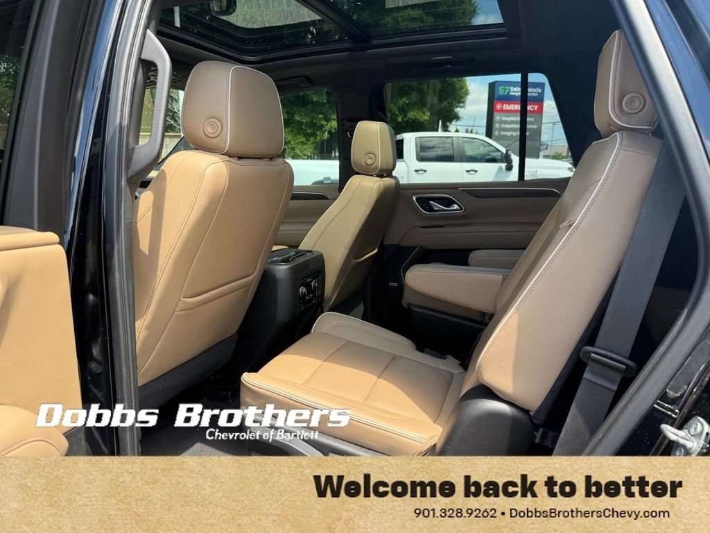 Used 2021 Chevrolet Tahoe Premier w/ Premium Package RWD image 32