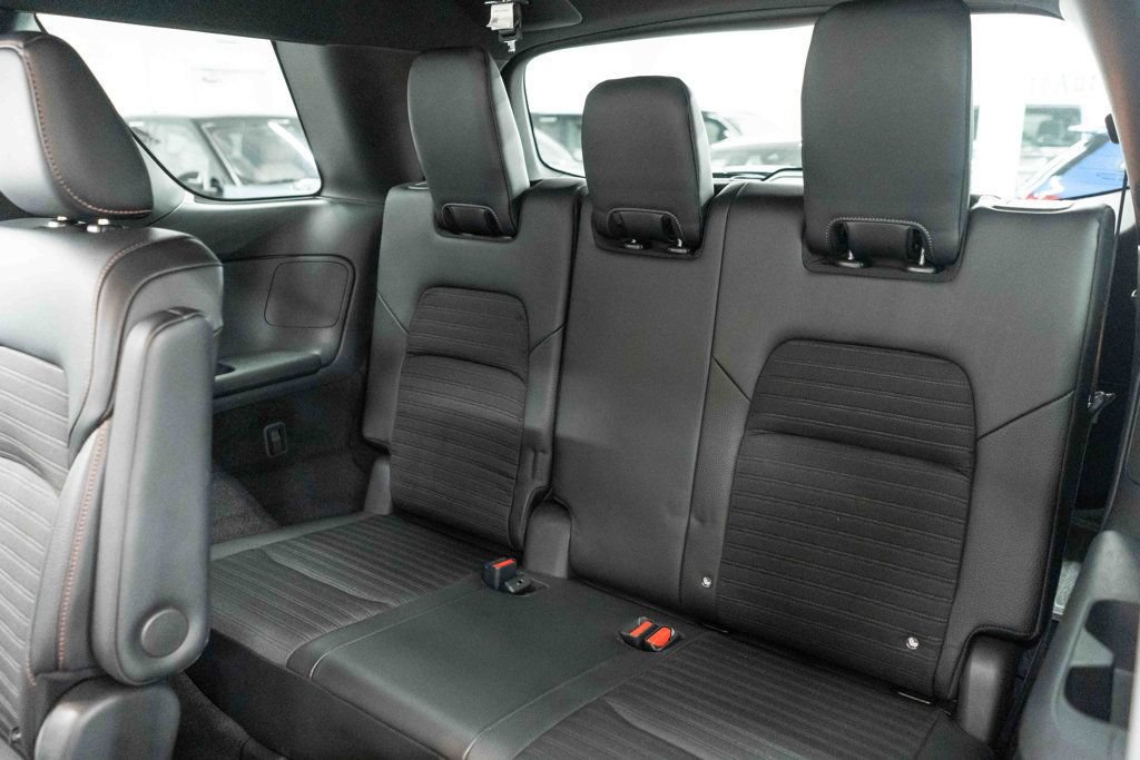 Used 2023 Nissan Pathfinder Rock Creek AWD/4WD image 17