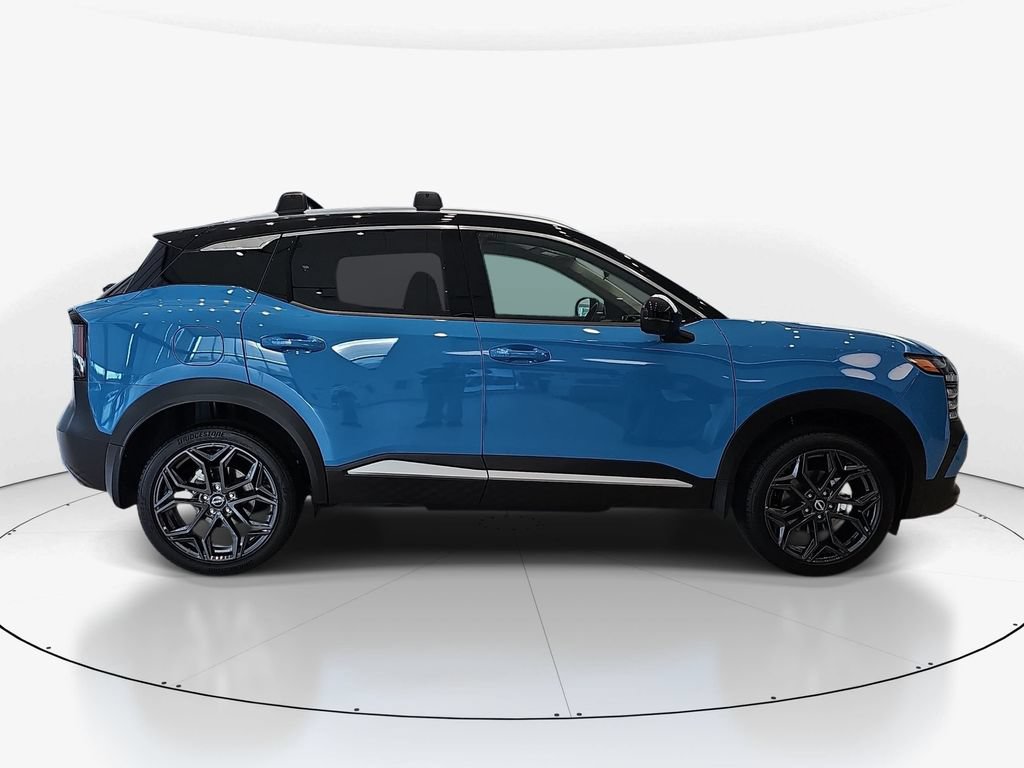 New 2026 Nissan Kicks SR w/ SR Premium Package FWD image 3