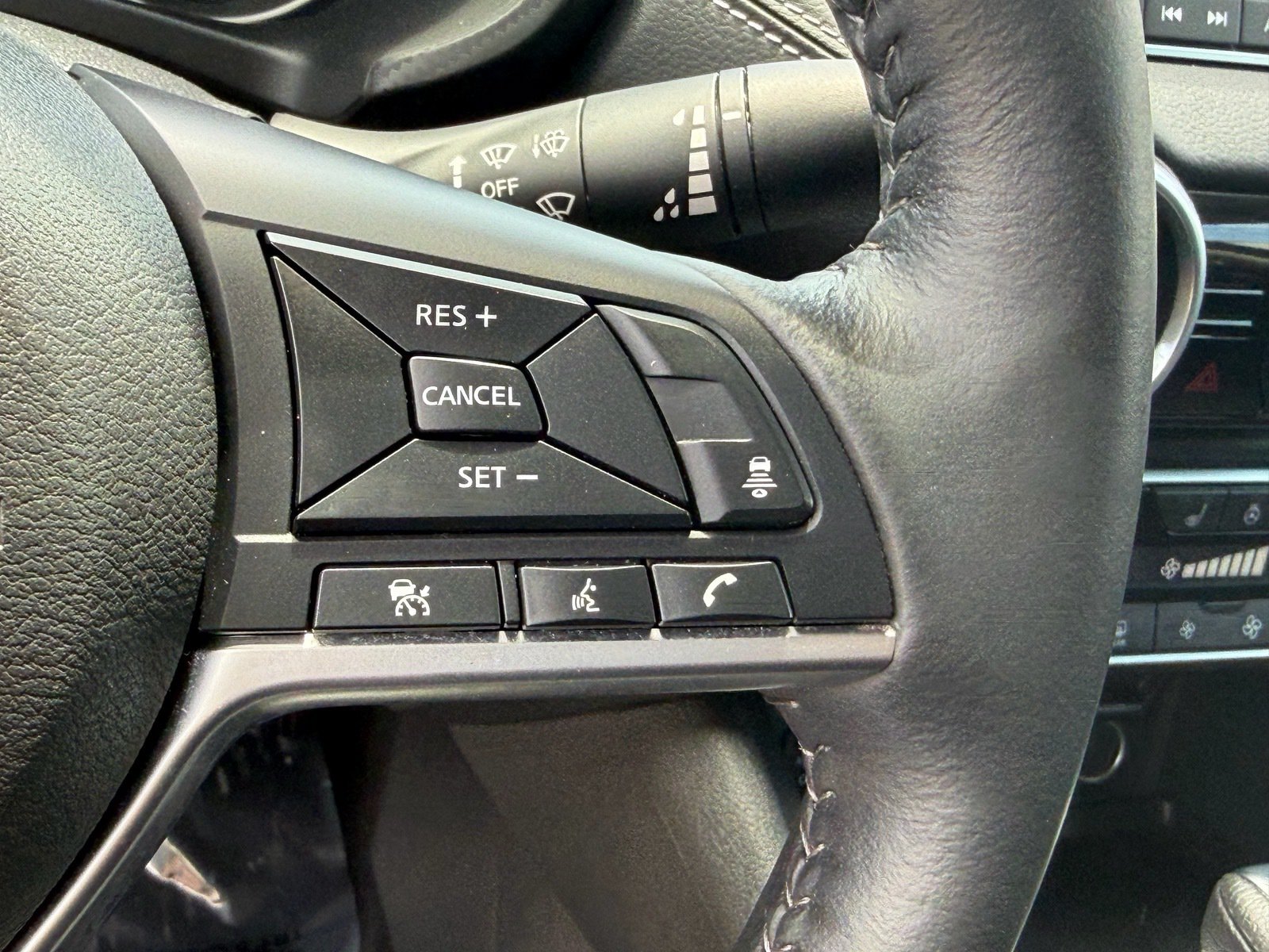 Used 2024 Nissan Sentra SV w/ All-Weather Package FWD image 31
