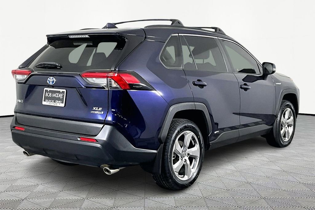 Used 2021 Toyota RAV4 XLE Premium image 6
